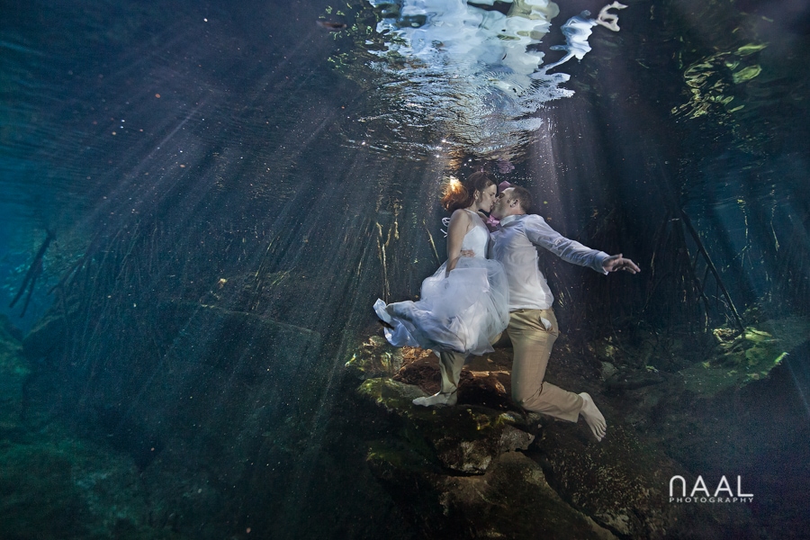 Cenote underwater Trash the Dress